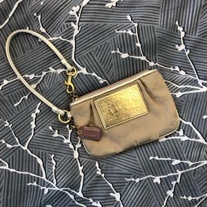 Coach Poppy Wristlet